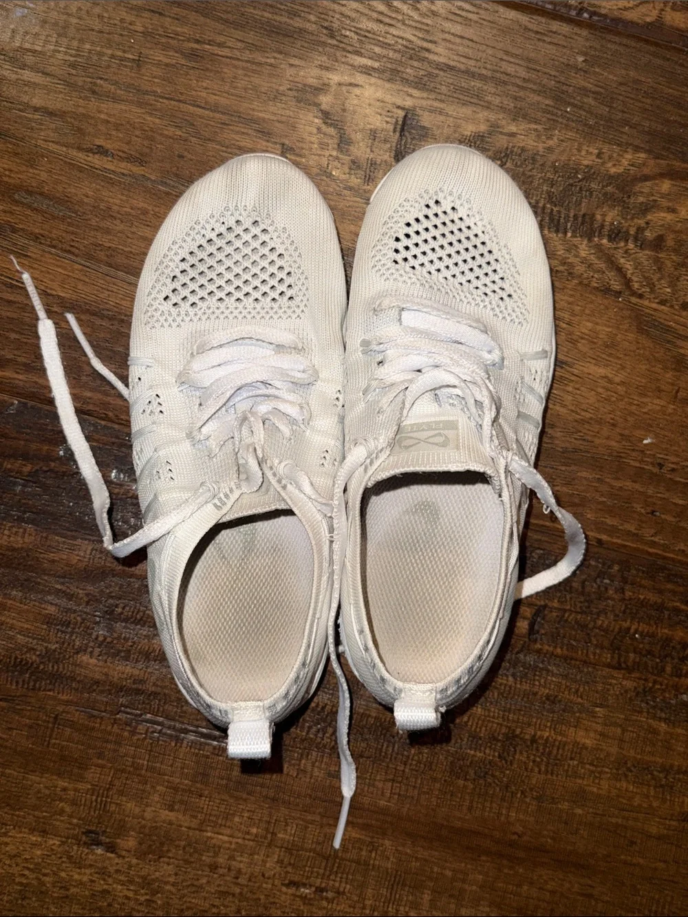 NFINITY comfortable white